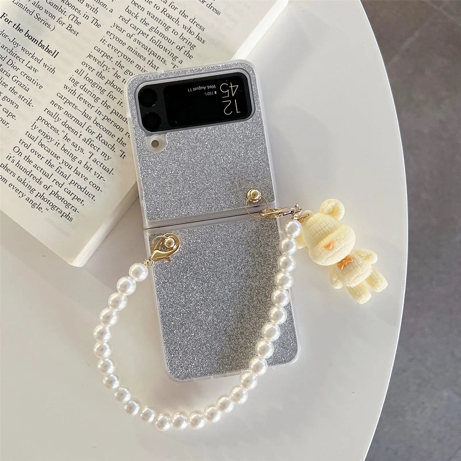 Pearl Chain Bear Case For Samsung Galaxy Z Flip 4 - Pinnacle Luxuries
